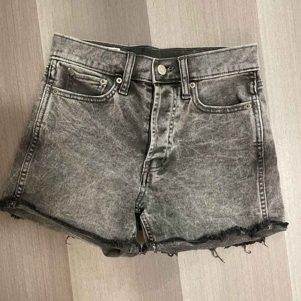 High-Rise Gap Cheeky Short Size 0/25”